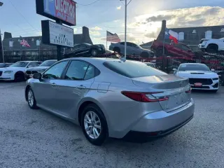 2025 Toyota Camry Hybrid LE