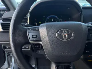 2025 Toyota Camry Hybrid LE