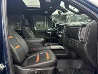 2020 GMC Sierra 2500HD AT4 Crew Cab Long Box 4WD