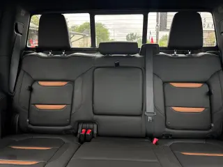 2020 GMC Sierra 2500HD AT4 Crew Cab Long Box 4WD