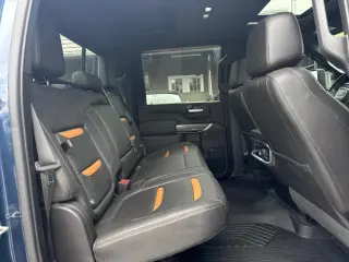 2020 GMC Sierra 2500HD AT4 Crew Cab Long Box 4WD