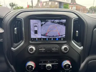 2020 GMC Sierra 2500HD AT4 Crew Cab Long Box 4WD