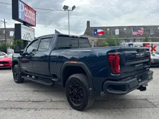 2020 GMC Sierra 2500HD AT4 Crew Cab Long Box 4WD
