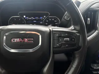 2020 GMC Sierra 2500HD AT4 Crew Cab Long Box 4WD