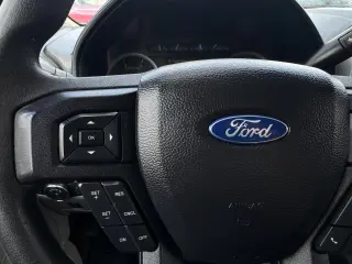 2019 Ford F-250 SD XLT Crew Cab 4WD