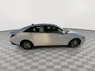 Hyundai ELANTRA 2025 SE 4dr Sedan