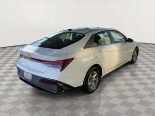 Hyundai ELANTRA 2025 SE 4dr Sedan