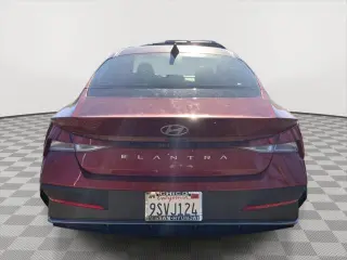 Hyundai ELANTRA 2025 SE 4dr Sedan