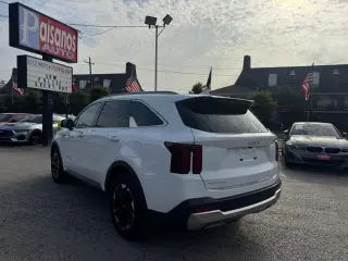 2024 Kia Sorento S 2WD