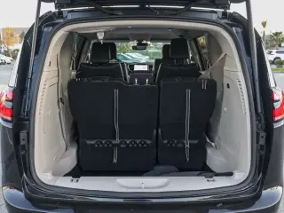 Chrysler Pacifica Plug-In Hybrid 2024 Road Tripper 4dr Mini-Van