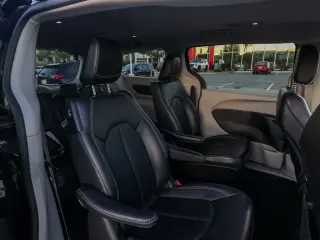 Chrysler Pacifica Plug-In Hybrid 2024 Road Tripper 4dr Mini-Van
