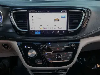 Chrysler Pacifica Plug-In Hybrid 2024 Road Tripper 4dr Mini-Van