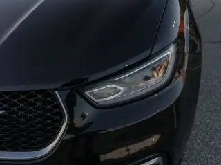 Chrysler Pacifica Plug-In Hybrid 2024 Road Tripper 4dr Mini-Van