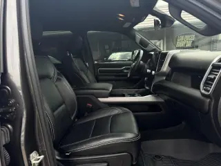 2023 RAM 1500 Big Horn Crew Cab SWB 4WD