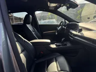 2024 Cadillac XT4 Premium Luxury AWD