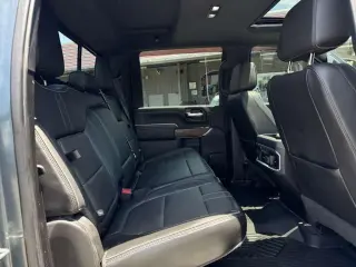 2020 Chevrolet Silverado 2500HD High Country Crew Cab Long Box 4WD
