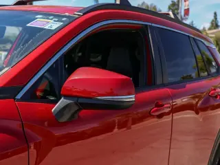 Toyota Corolla Cross 2024 XLE 4dr Crossover