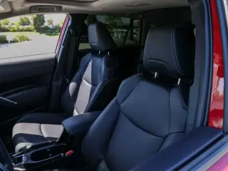 Toyota Corolla Cross 2024 XLE 4dr Crossover