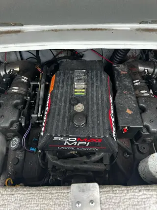 1999 Crownline 225 BR