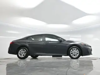Toyota Camry 2025 SE 4dr Sedan