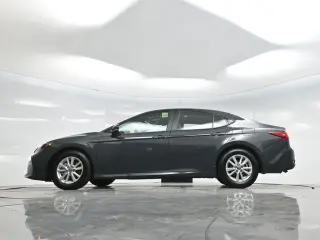 Toyota Camry 2025 SE 4dr Sedan