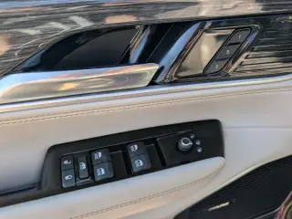 2022 Jeep Wagoneer