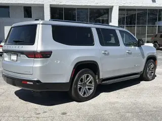 Jeep Wagoneer L 2024 4x2 Series II 4dr SUV