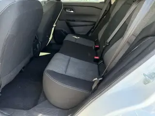 Nissan Rogue 2025 SV 4dr Crossover