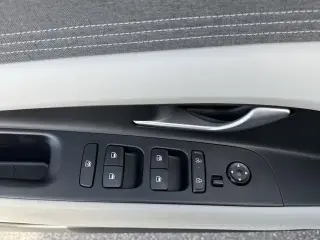 Hyundai ELANTRA 2025 Limited 4dr Sedan