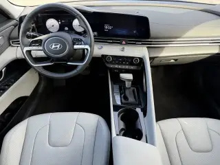 Hyundai ELANTRA 2025 Limited 4dr Sedan