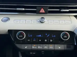 Hyundai ELANTRA 2025 Limited 4dr Sedan