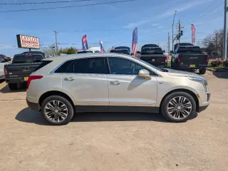 2017 Cadillac XT5