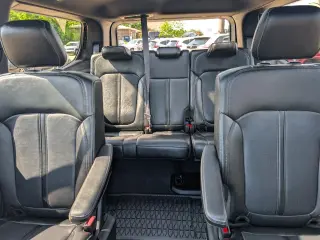 2023 Jeep Wagoneer