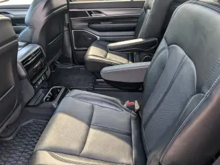 2023 Jeep Wagoneer