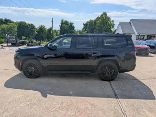 2023 Jeep Wagoneer