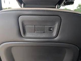 2023 Land Rover Discovery