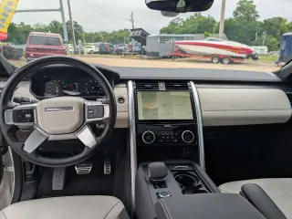2023 Land Rover Discovery