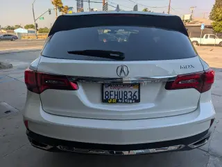 2017 Acura MDX 9-Spd AT w/Tech and Entertainment Package