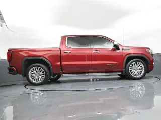 GMC Sierra 1500 2019 4x4 Denali 4dr Crew Cab 5.8 ft. SB