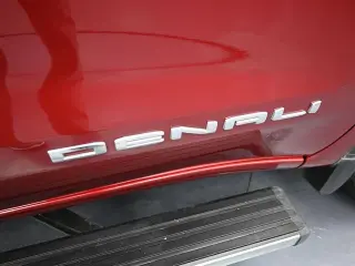 GMC Sierra 1500 2019 4x4 Denali 4dr Crew Cab 5.8 ft. SB