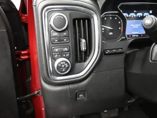 GMC Sierra 1500 2019 4x4 Denali 4dr Crew Cab 5.8 ft. SB