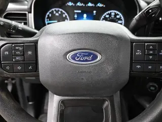 Ford F-150 2023 4x2 XL 4dr SuperCrew 5.5 ft. SB
