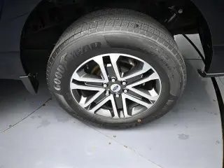 Ford F-150 2023 4x2 XL 4dr SuperCrew 5.5 ft. SB