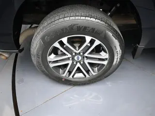 Ford F-150 2023 4x2 XL 4dr SuperCrew 5.5 ft. SB