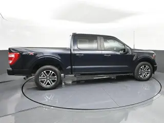 Ford F-150 2023 4x2 XL 4dr SuperCrew 5.5 ft. SB