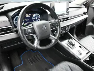Mitsubishi Outlander PHEV 2023 AWD SEL 4dr SUV