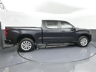 Chevrolet Silverado 1500 2023 4x2 Custom 4dr Crew Cab 5.8 ft. SB