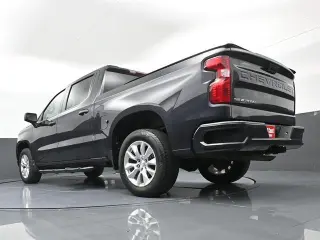 Chevrolet Silverado 1500 2023 4x2 Custom 4dr Crew Cab 5.8 ft. SB