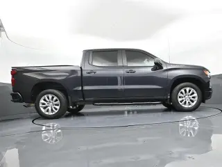 Chevrolet Silverado 1500 2023 4x2 Custom 4dr Crew Cab 5.8 ft. SB