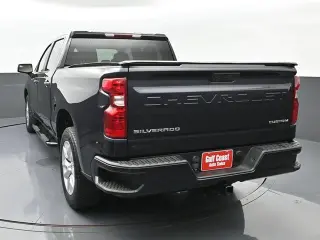 Chevrolet Silverado 1500 2023 4x2 Custom 4dr Crew Cab 5.8 ft. SB